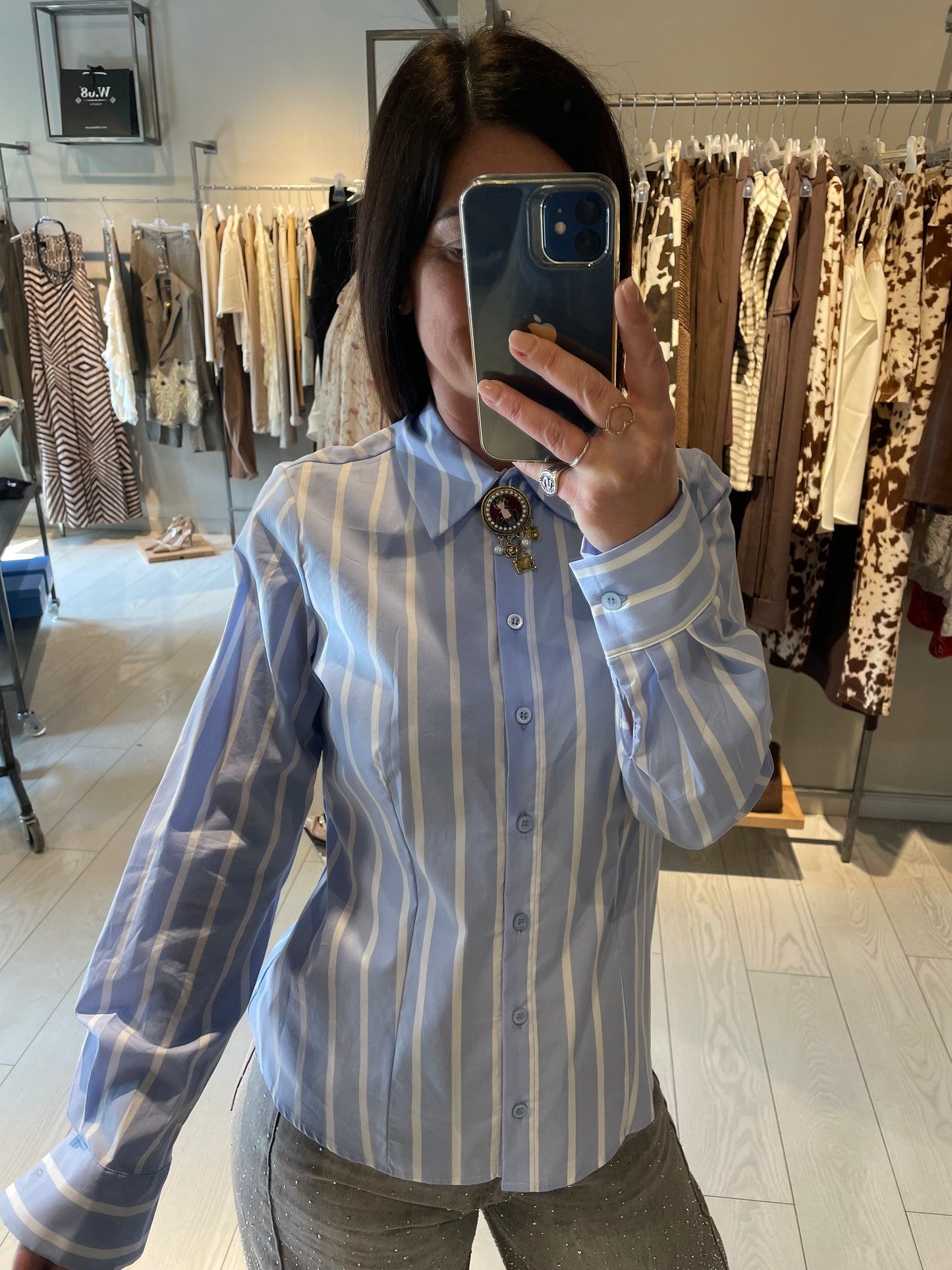 Camicia con spilla Susy Mix