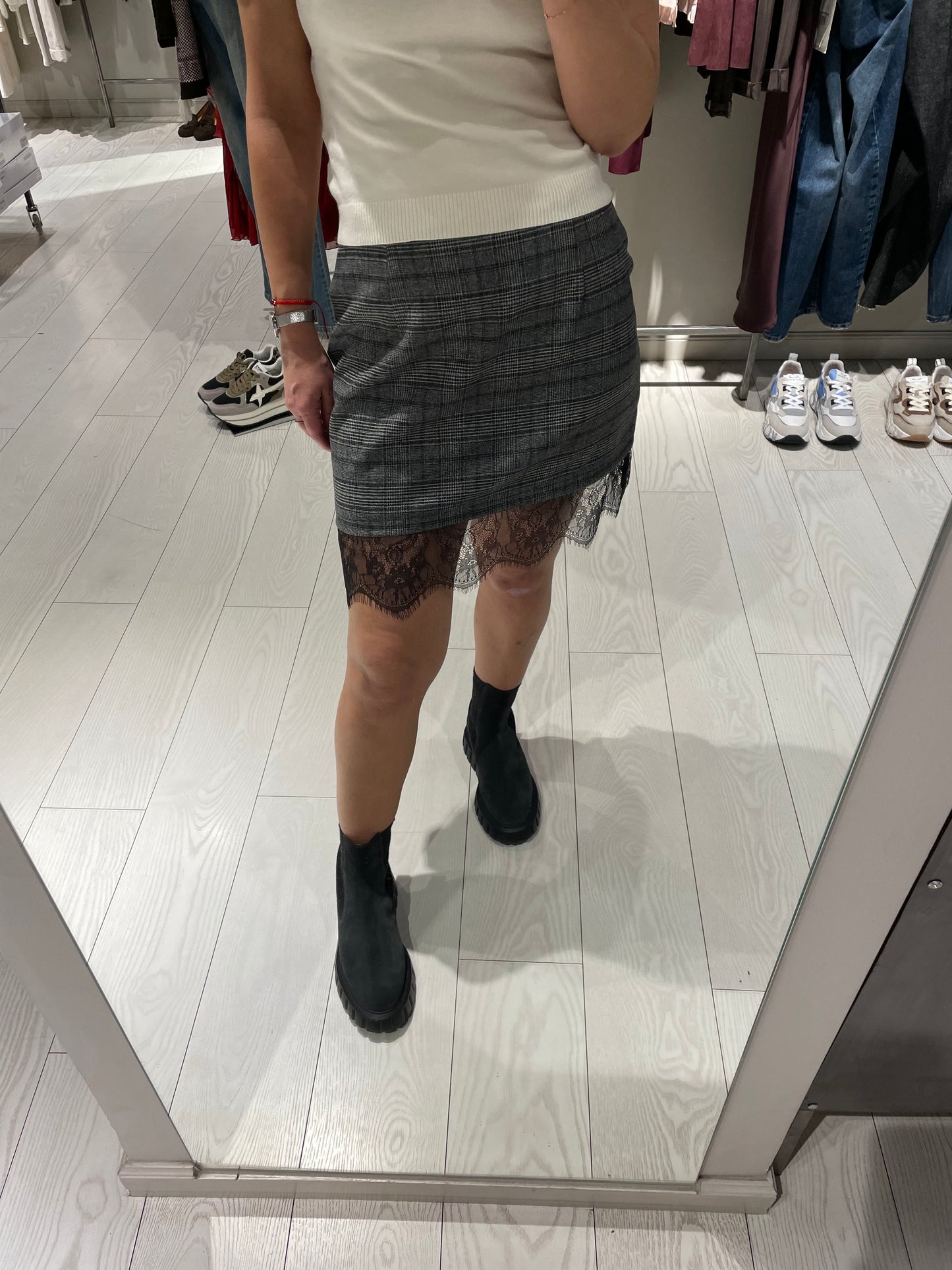 Minigonna con pizzo Susy Mix