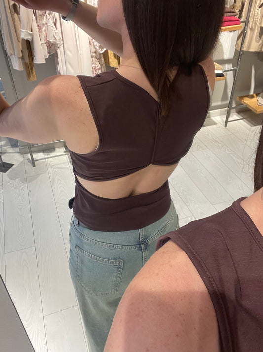 Top scollo schiena Kontatto