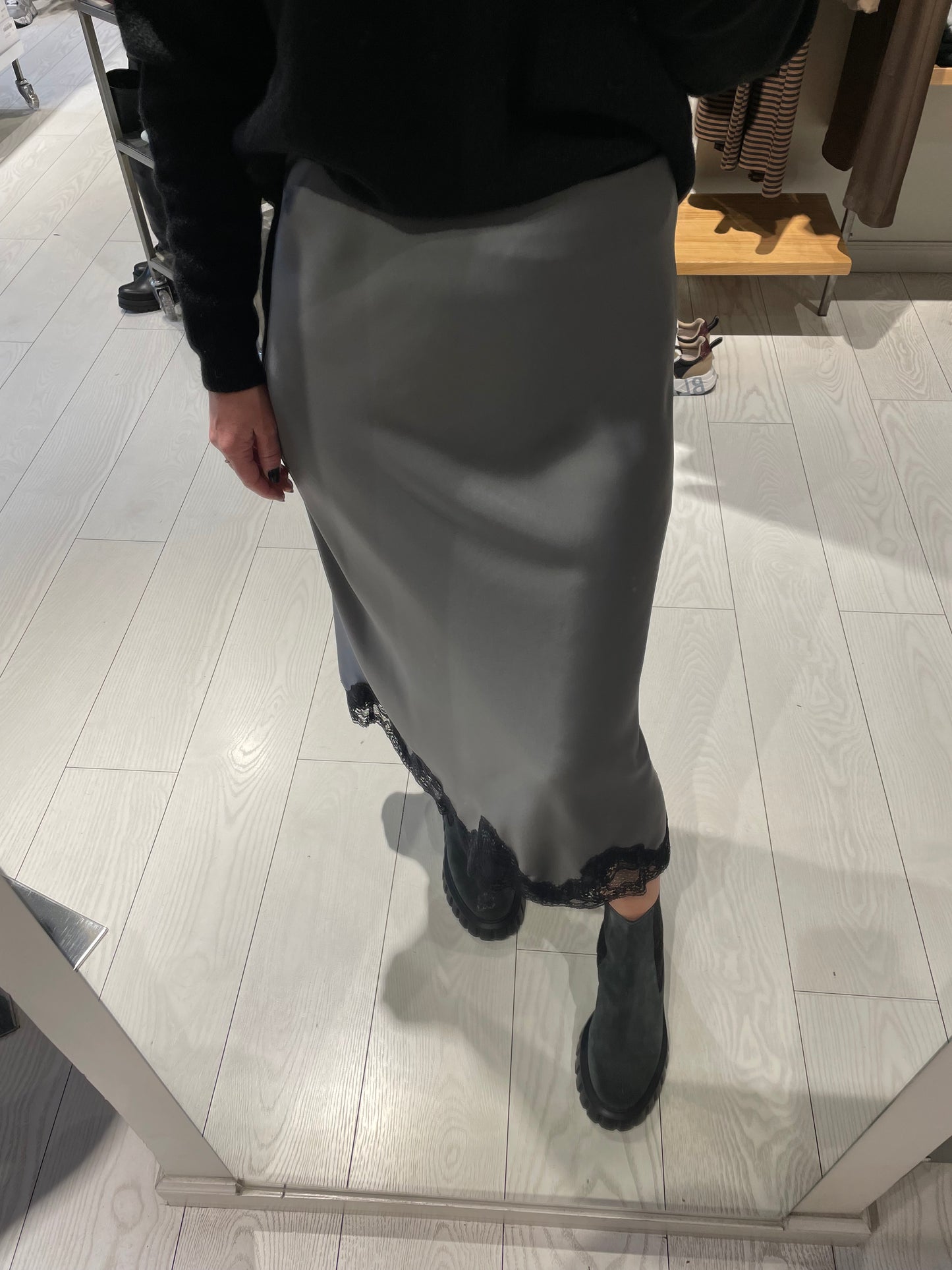 Gonna satin con pizzo Dixie