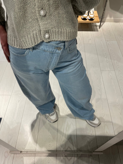 Jeans Have One