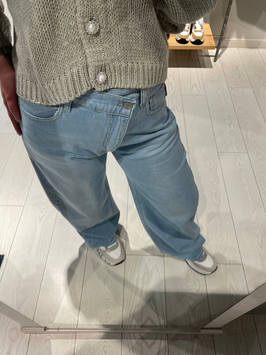 Jeans Have One