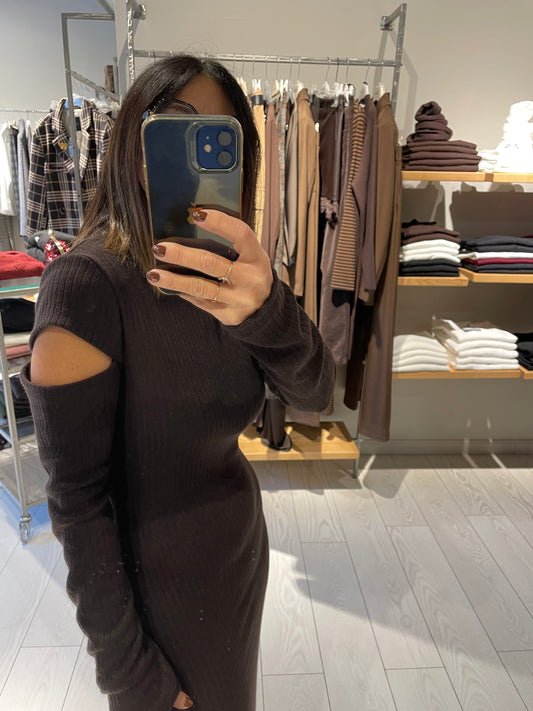 Abito lungo buco spalla Have One