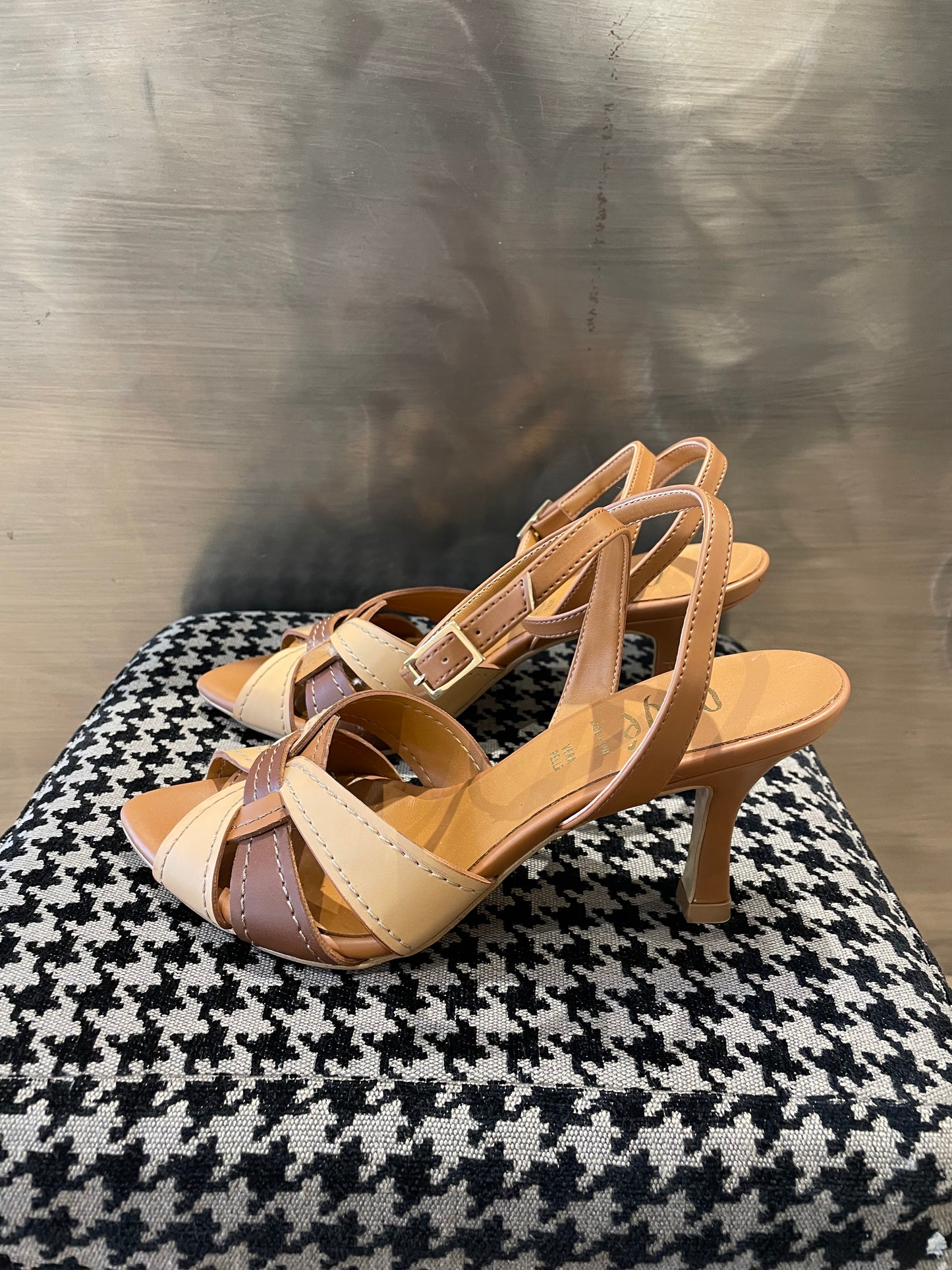 Sandalo intreccio Ovyè